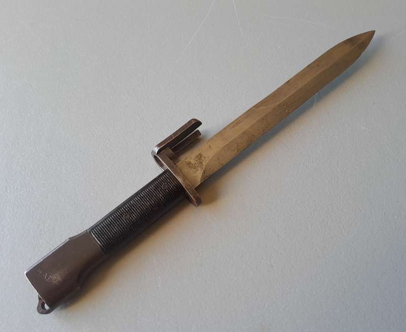 SADF / SAP M1 FN-FAL Type-A Knife Bayonet with Metal Scabbard.  No. 22281.