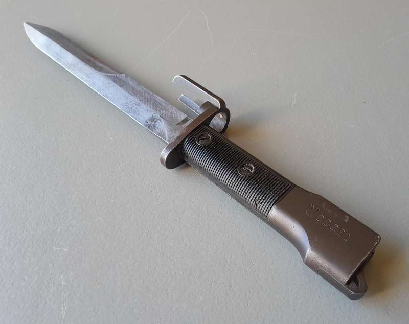 SADF / SAP M1 FN-FAL Type-A Knife Bayonet with Metal Scabbard.  No. 22281.