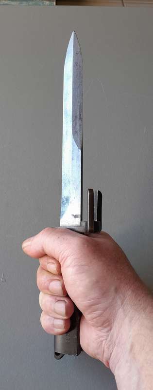 SADF / SAP M1 FN-FAL Type-A Knife Bayonet with Metal Scabbard.  No. 22281.