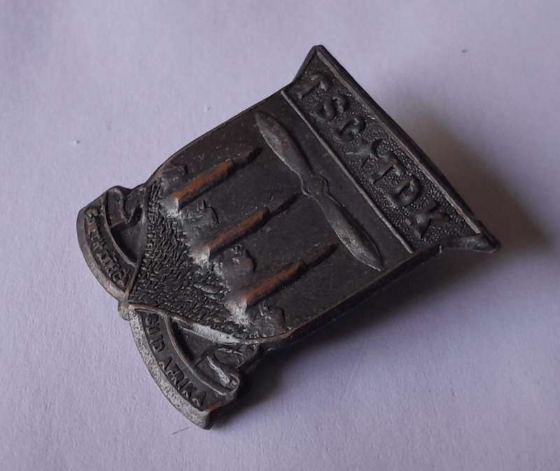 WW2 SA Army 1940 - 1942 Technical Services Corps Badge.  1 Lug Intact.
