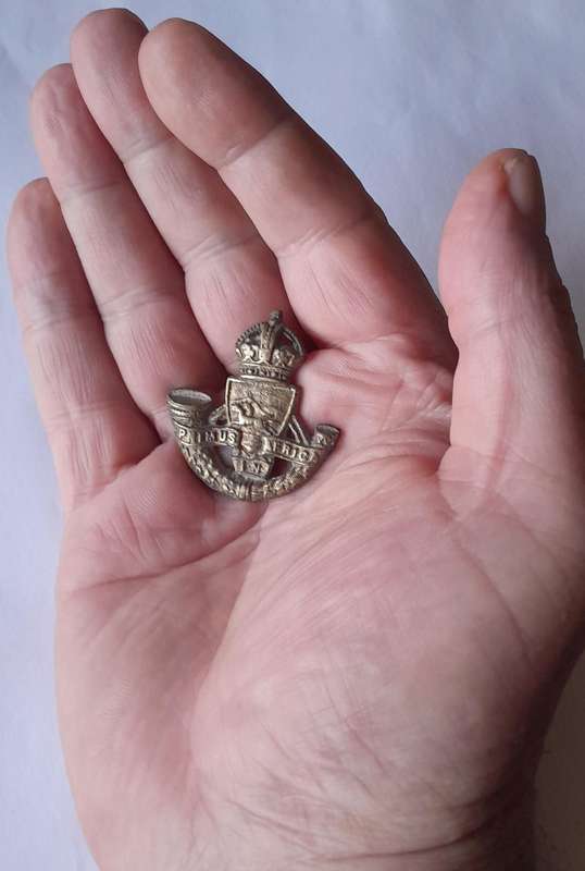 Early SA Army Durban Light Infantry Badge.  Replaced Pin.