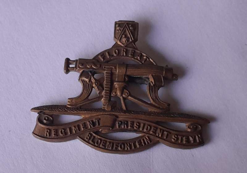 Early Regiment President Steyn Badge.  1 Compressed Lug Intact.