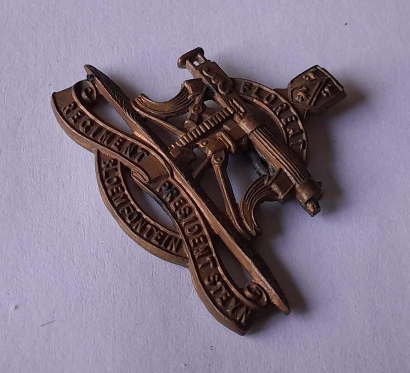 Early Regiment President Steyn Badge.  1 Compressed Lug Intact.