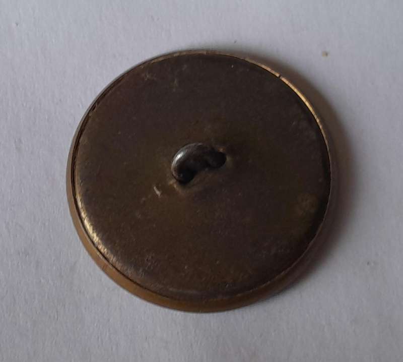 Vintage Elizabeth II DEI GRATIA REGINA FB Embossed Button
