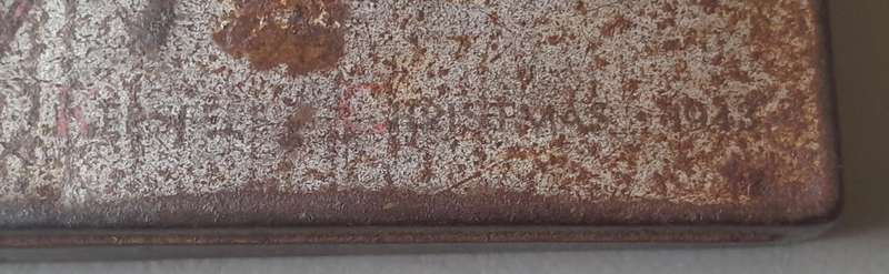 WW2 1943 Gift Tin To SA Troops From Jan & Isie Smuts. 11.5 x 7.5cm.