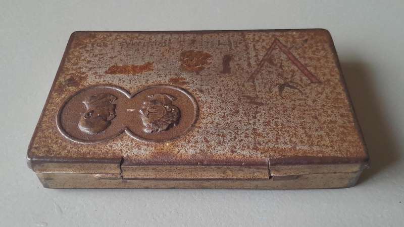 WW2 1943 Gift Tin To SA Troops From Jan & Isie Smuts. 11.5 x 7.5cm.