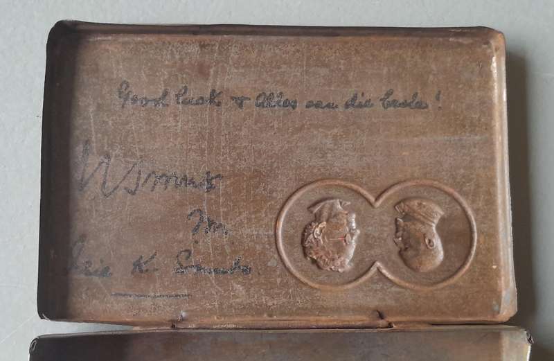 WW2 1943 Gift Tin To SA Troops From Jan & Isie Smuts. 11.5 x 7.5cm.