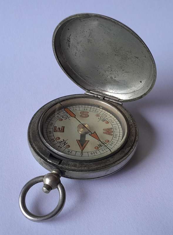 WW1 1918 Officer's Aviation Pocket Compass. Clement Clarke Ltd, London. Working.