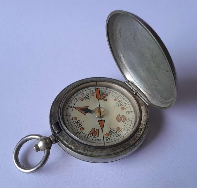 WW1 1918 Officer's Aviation Pocket Compass. Clement Clarke Ltd, London. Working.