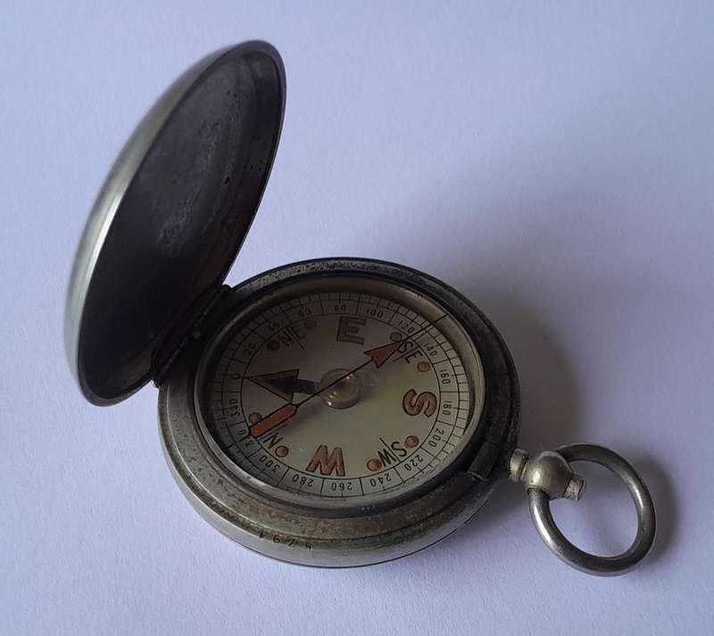 WW1 1918 Officer's Aviation Pocket Compass. Clement Clarke Ltd, London. Working.
