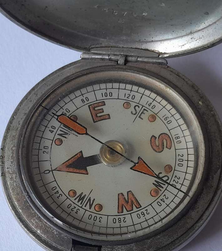 WW1 1918 Officer's Aviation Pocket Compass. Clement Clarke Ltd, London. Working.