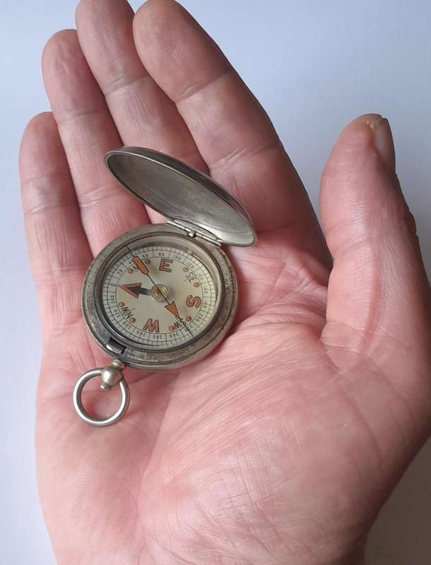 WW1 1918 Officer's Aviation Pocket Compass. Clement Clarke Ltd, London. Working.