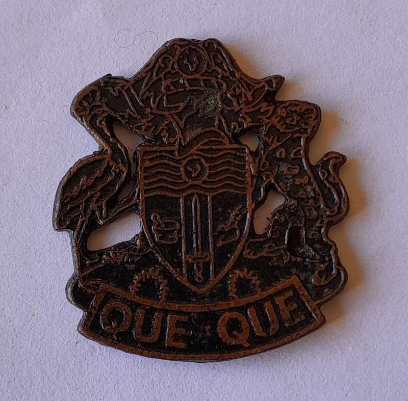 Rare Vintage Rhodesian "Que Que" Metal Badge.