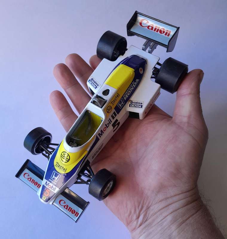 Vintage Bburago Die-Cast Williams FW08 F1.  Scale 1/24.  20cm.  Made in Italy.