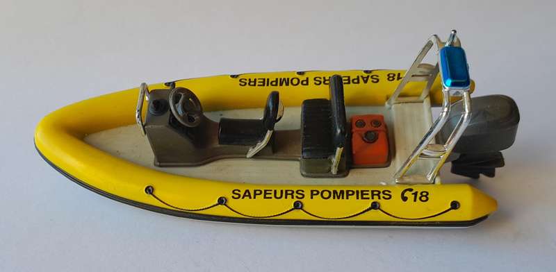 Vintage Bburago Fire Rescue RIB. Swiveling Motor.  13cm