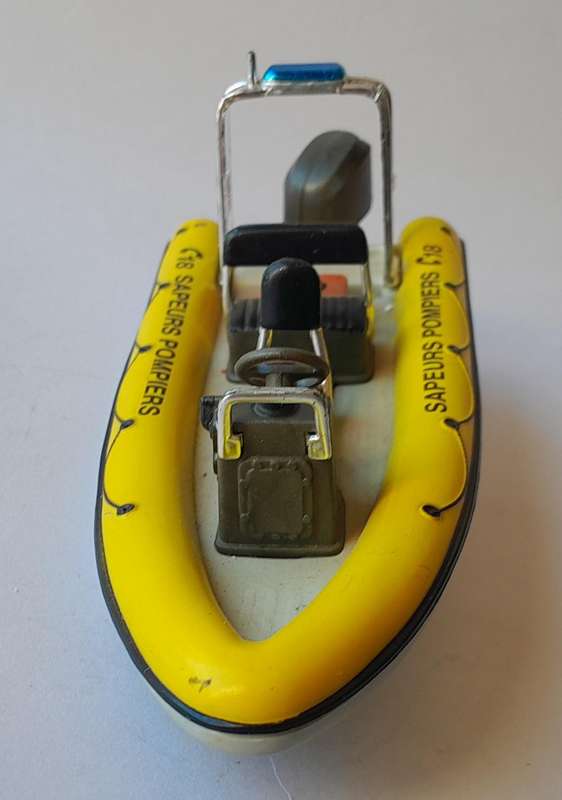 Vintage Bburago Fire Rescue RIB. Swiveling Motor.  13cm