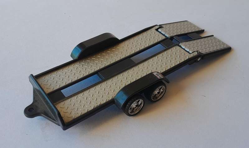 Vintage Maisto Four Wheel Open Car Hauler.  Flip-Up Ramp.  13cm