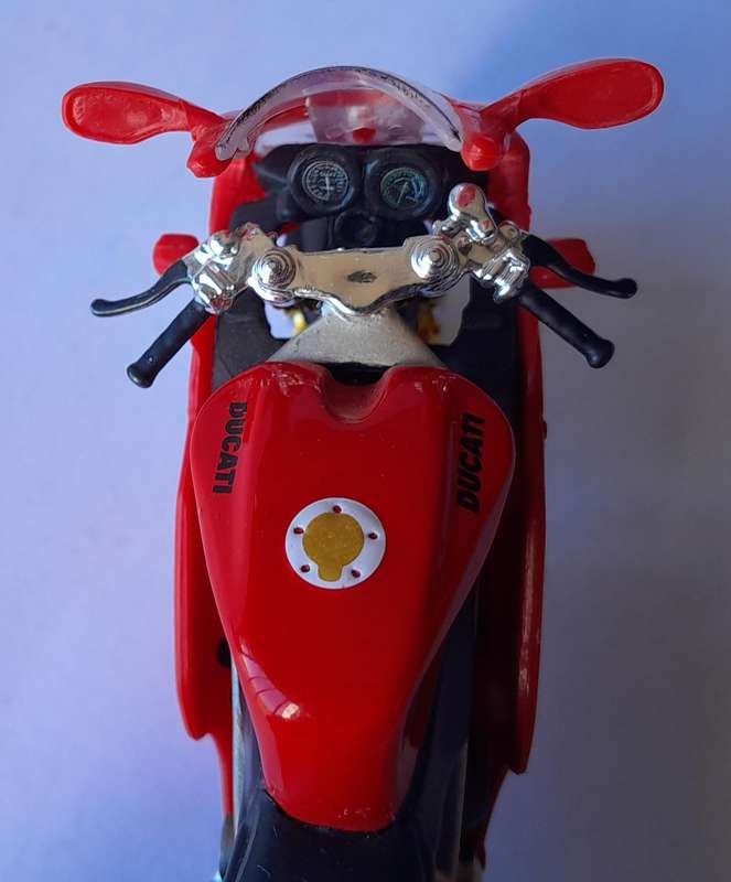 Vintage Bburago Die-Cast Ducati 998R. Scale 1/18.  11.5cm