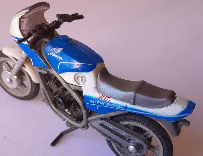Rare Vintage Die-Cast Honda V45 Interceptor.  8cm.  Possibly Riki Toys.