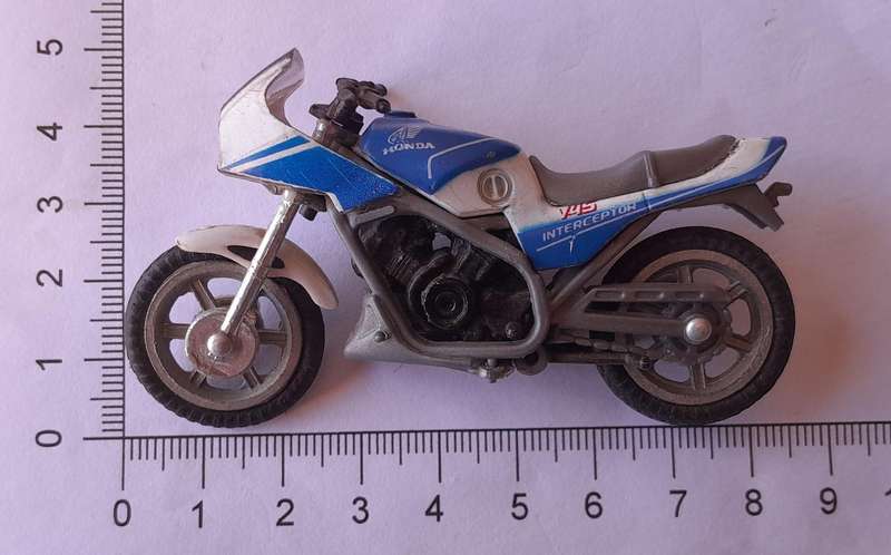 Rare Vintage Die-Cast Honda V45 Interceptor.  8cm.  Possibly Riki Toys.