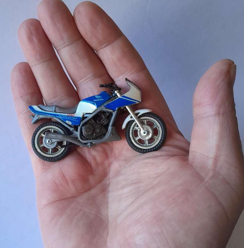 Rare Vintage Die-Cast Honda V45 Interceptor.  8cm.  Possibly Riki Toys.