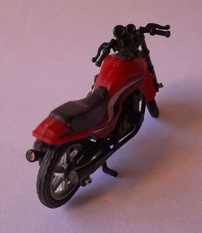 Rare Vintage Kawasaki GPZ 1100. Die-Cast Engine.  No Fairing.  7.5cm