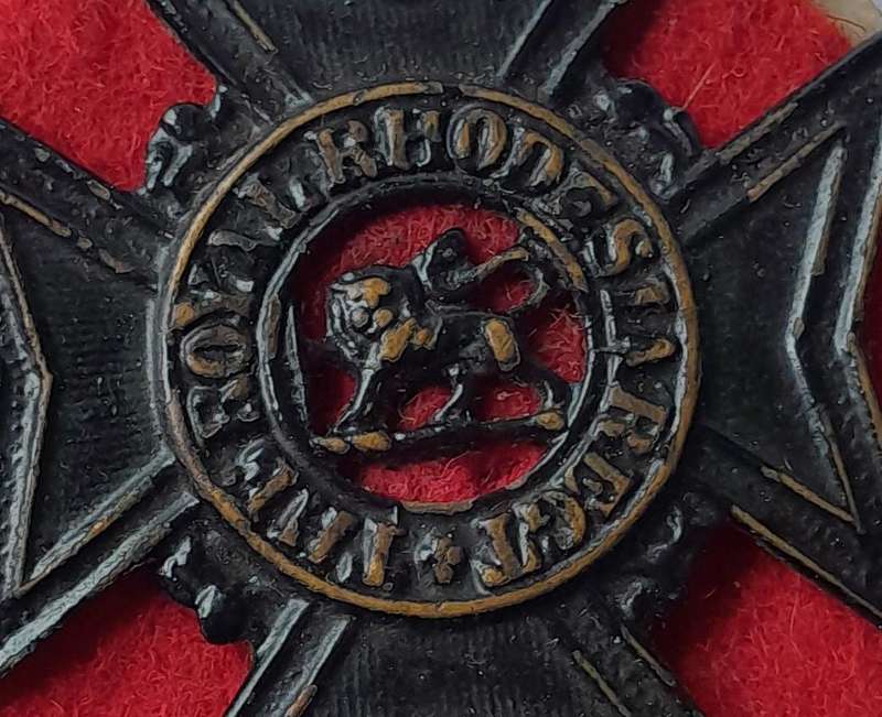 Royal Rhodesia Regiment Beret Badge.  1957-1972.  Lugs Intact.