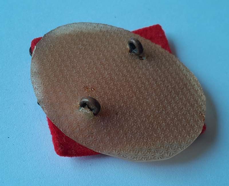 Royal Rhodesia Regiment Beret Badge.  1957-1972.  Lugs Intact.