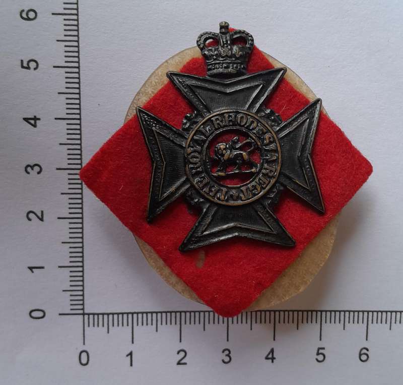Royal Rhodesia Regiment Beret Badge.  1957-1972.  Lugs Intact.