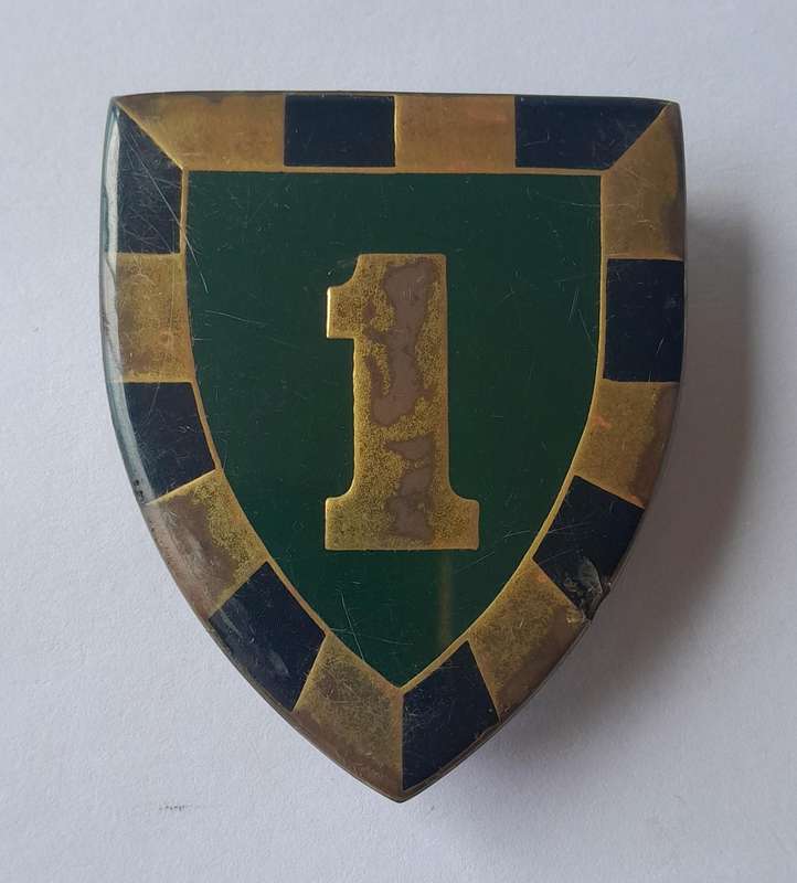 SADF 1 SAI (South African Infantry) Shoulder Flash.  All Pins Intact.