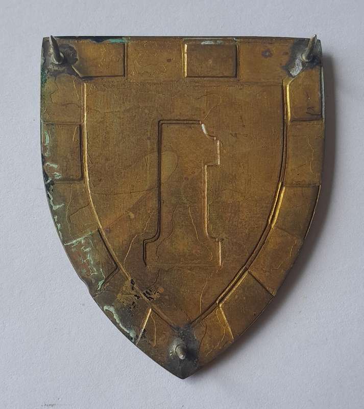 SADF 1 SAI (South African Infantry) Shoulder Flash.  All Pins Intact.