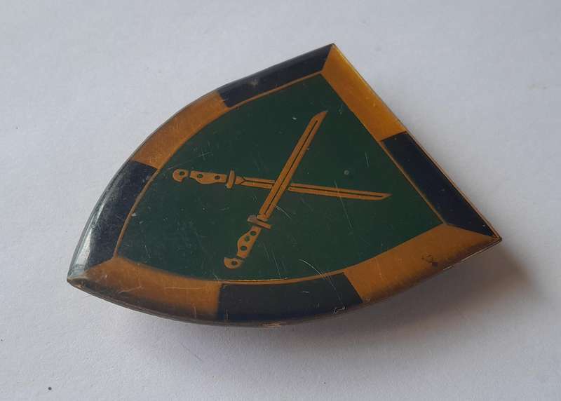 SADF Infantry School Shoulder Flash.  All Pins Intact.