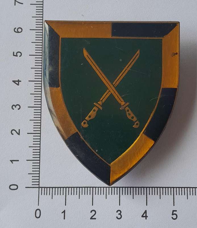 SADF Infantry School Shoulder Flash.  All Pins Intact.