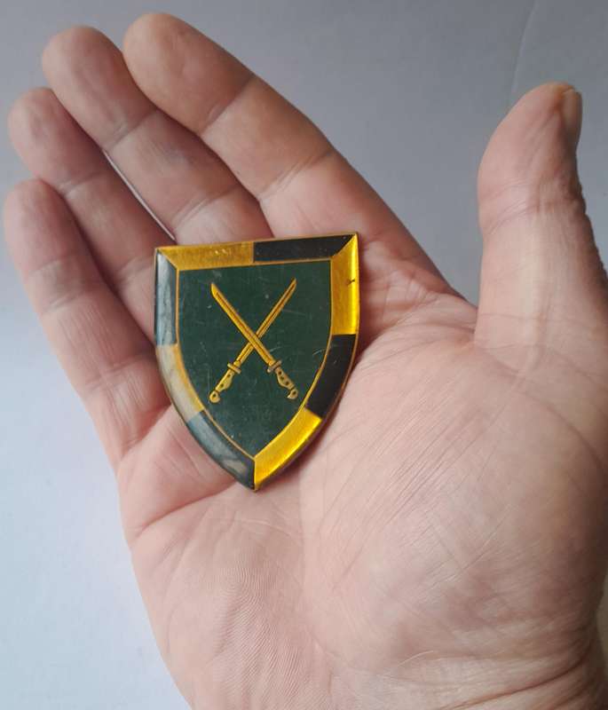 SADF Infantry School Shoulder Flash.  All Pins Intact.