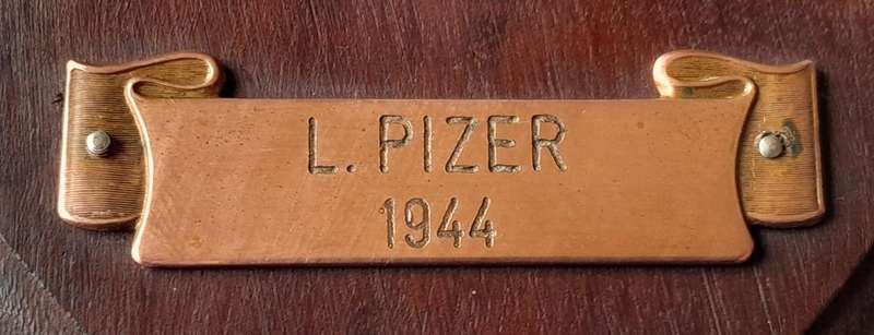 SA Air Force 5 Squadron WW2 Commemorative Plaque.  "L Pizer, 1944"
