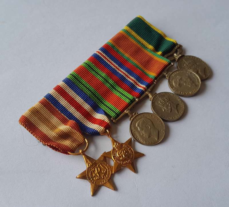 WW2 Miniature Medal Group.  6 x Medals.