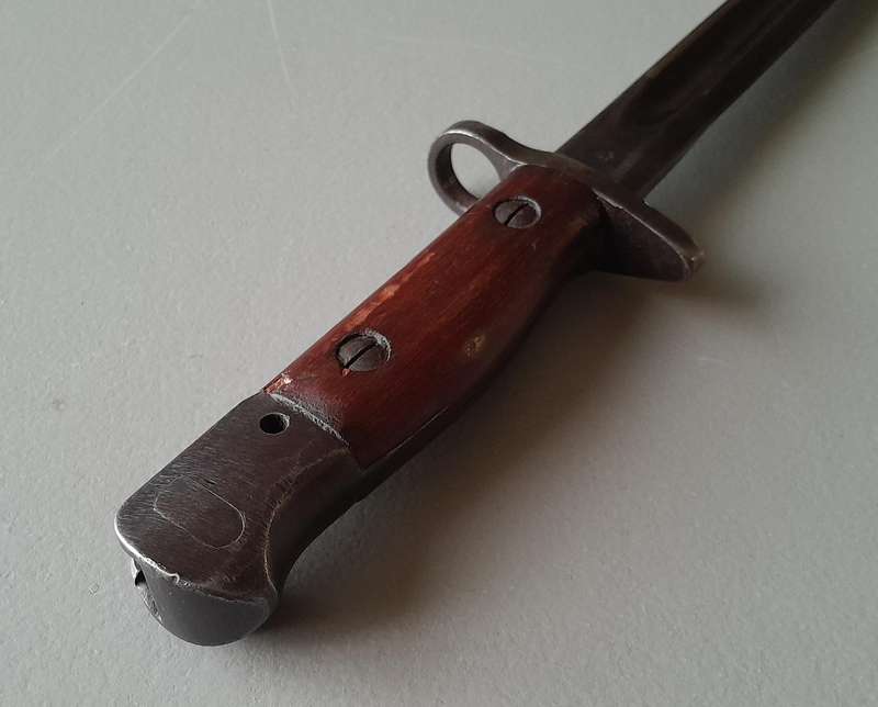 Rare WW2 Australian Orange Arsenal Pattern 1907 Bayonet With Scabbard And Frog.  Dated 1942.