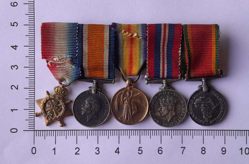 WW1-WW2 Miniature Medal Group.  5 x Medals.