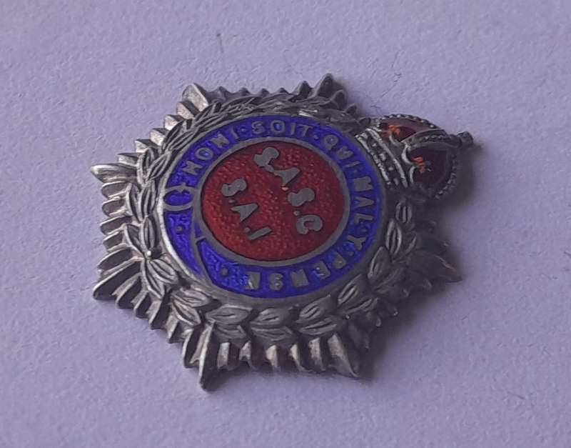 WW2 SA Service Corps SASC/ SAI Sweetheart Badge.  Enameled.  No Clasp.