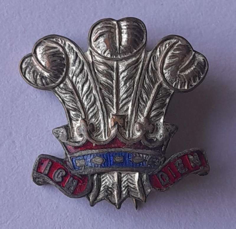 WW2 Royal Regiment of Wales Sweetheart Badge.  Pin Intact.  No Clasp.