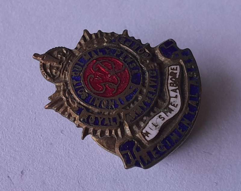 WW2 Royal Army Service Corps Sweetheart Badge.  Clasp Intact.