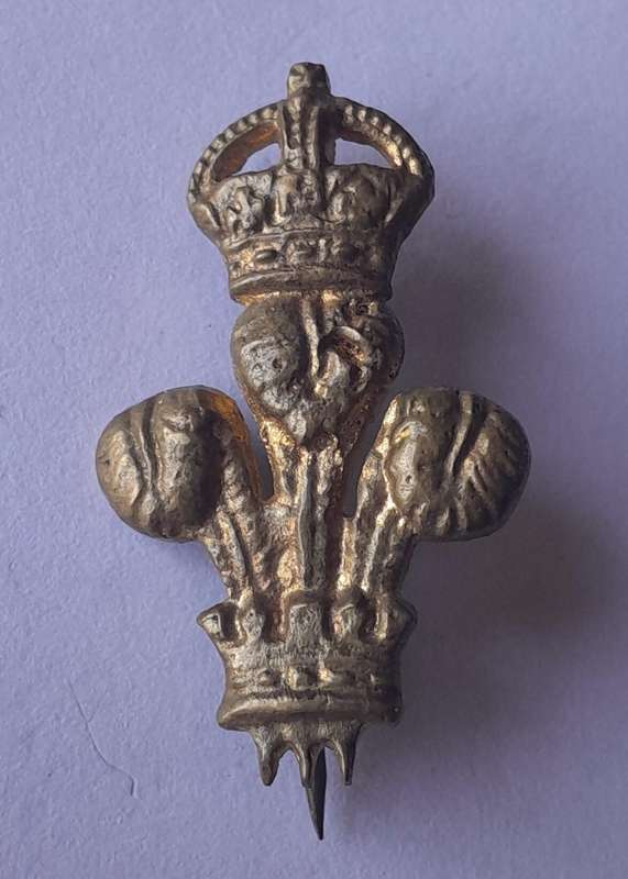 WW2 Yeomanry Sweetheart Badge.  Pin Intact.