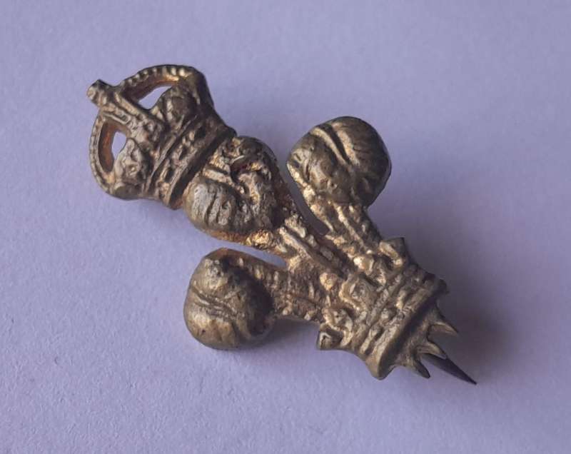 WW2 Yeomanry Sweetheart Badge.  Pin Intact.