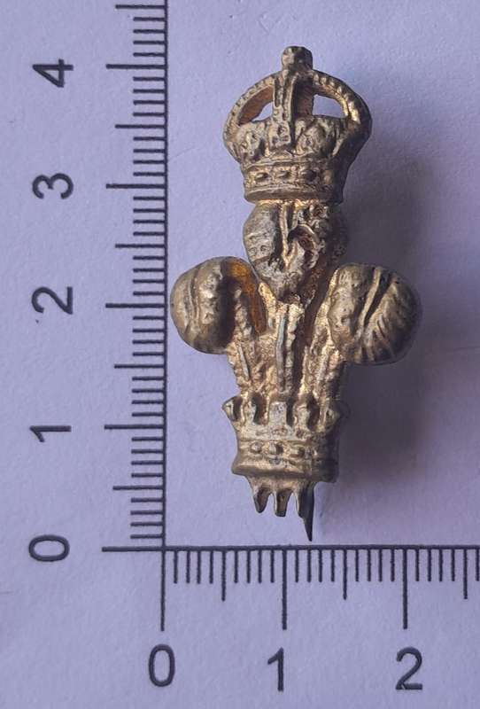 WW2 Yeomanry Sweetheart Badge.  Pin Intact.