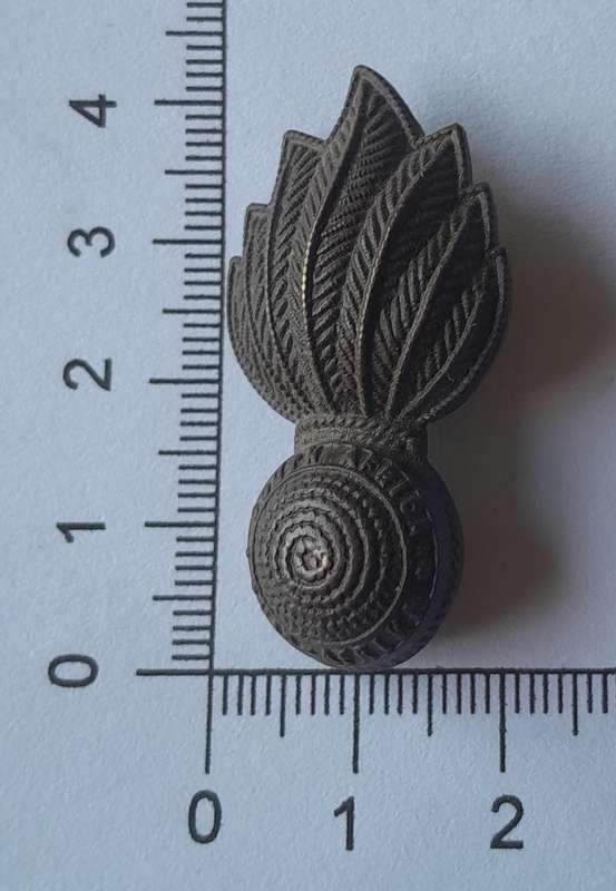 WW2 SA Field Artillery Badge.  Lugs Intact.