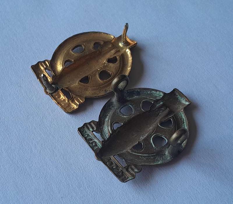 Pair WW2 SA Army Technical Corps Collar Badges.  Pins / Lugs Intact.
