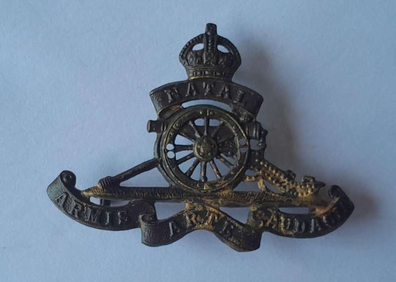 WW2 Natal Field Artillery Cap Badge.  Lugs Intact.