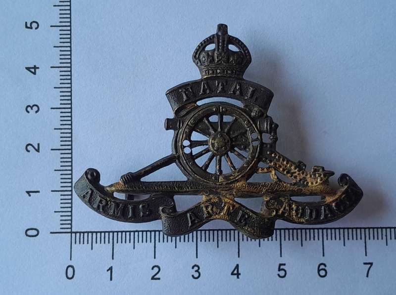 WW2 Natal Field Artillery Cap Badge.  Lugs Intact.
