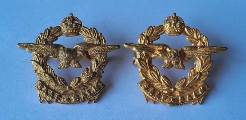 Pair WW2 SA Air Force Collar Badges (facing).  Lugs Intact.