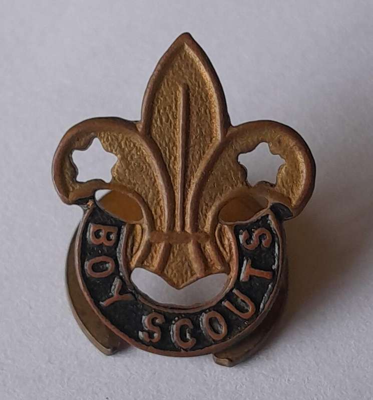 Vintage Boy Scouts Badge.  Clasp Intact.